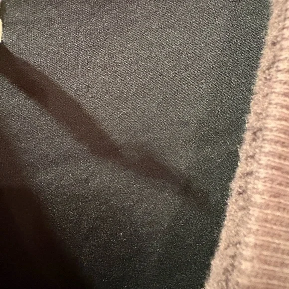 Alo Yoga Luxe Velour Hoodie Raisin Medium NWOT - Picture 5 of 5